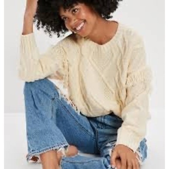 American Eagle Outfitters Sweaters - American Eagle cream cable Knit fringe sleeve sweater women's size XS trendy